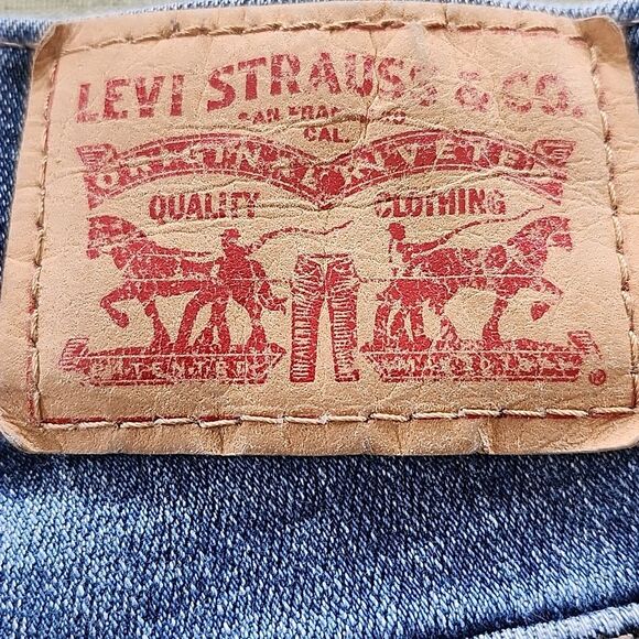 Levi's Slimming Straight Medium Blue Denim Jeans, Size 31 (12) - Picture 4 of 11